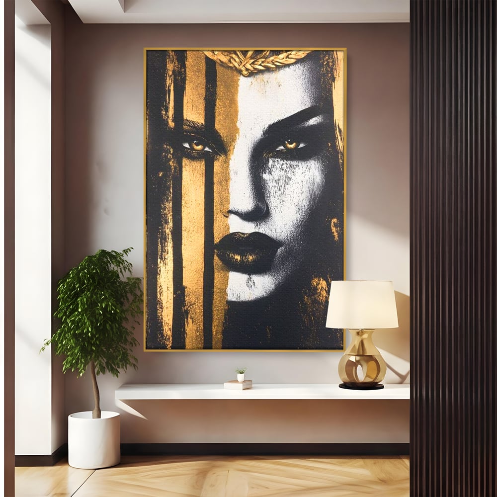 Tablou canvas cu tablou canvas cu portret feminin si foita de aur, in rama de aluminiu auriu